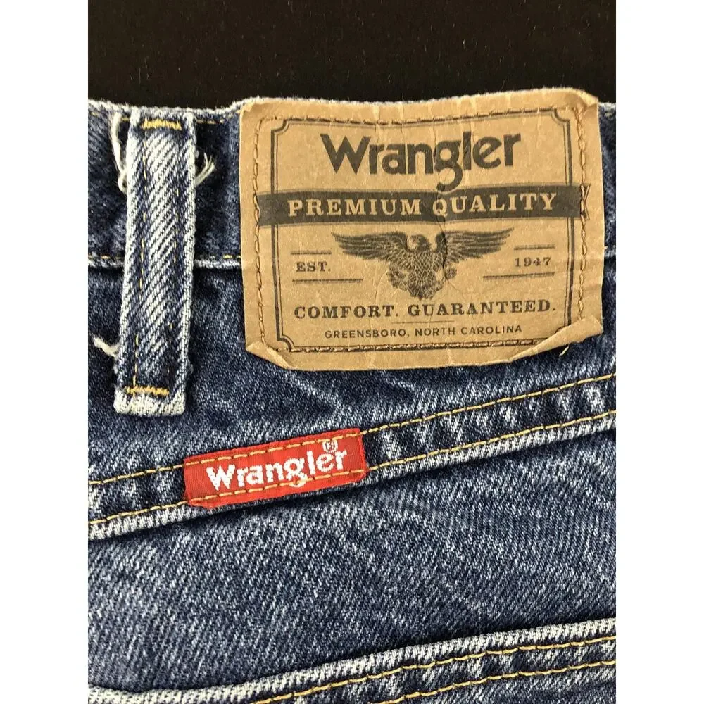 Wrangler Jeans Mens 34x30 Blue Medium Wash Regular Fit Straight Denim Pockets